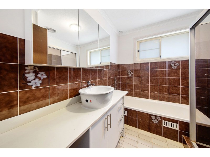 4 Tilba Place, Yarrawarrah NSW 2233