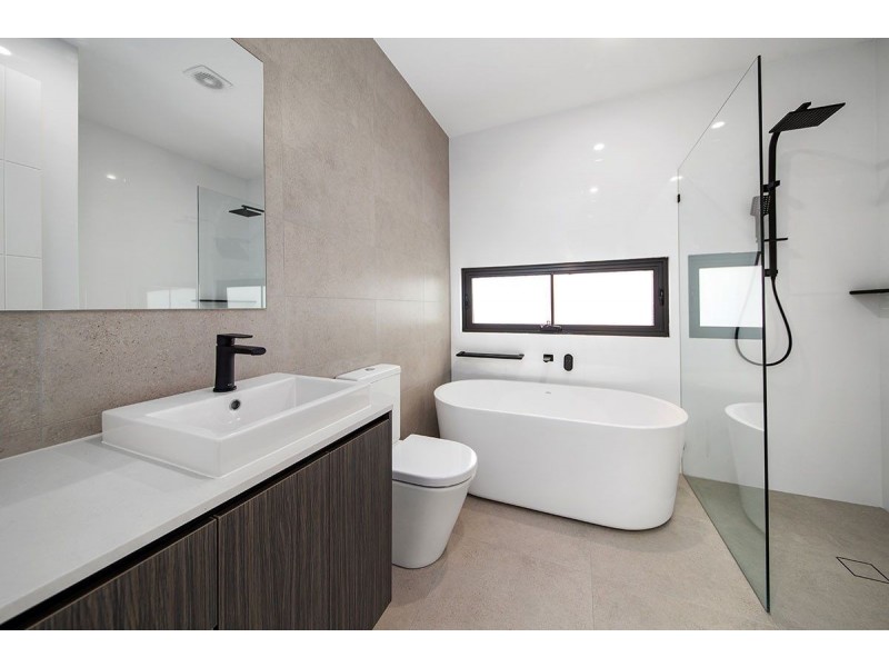 2/8 Blacket Street, Heathcote NSW 2233
