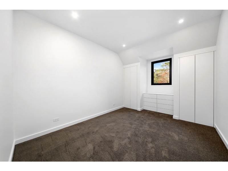 2/8 Blacket Street, Heathcote NSW 2233