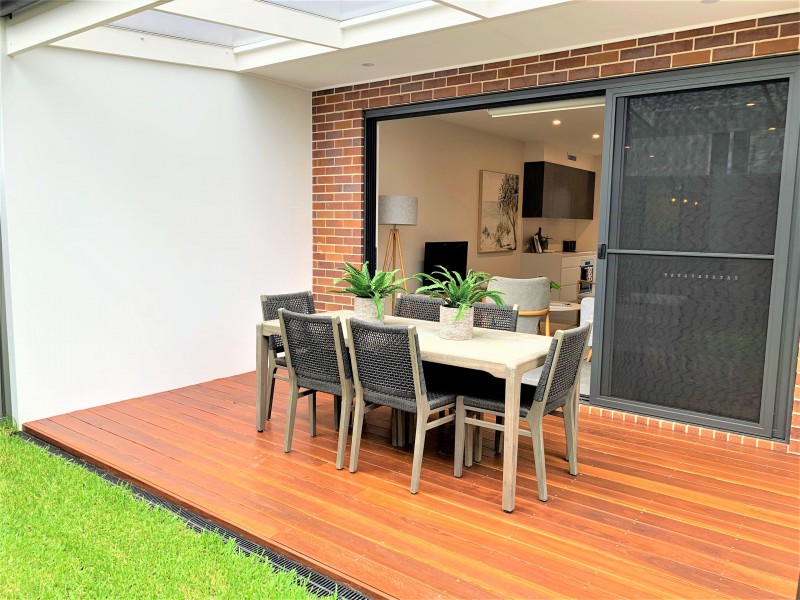2/8 Blacket Street, Heathcote NSW 2233