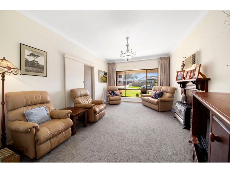 66 Forbes Crescent, Engadine NSW 2233