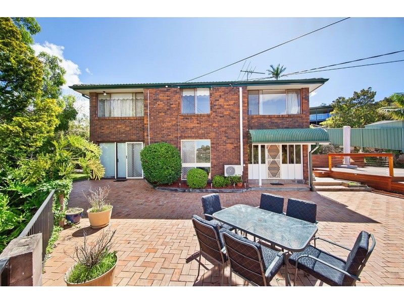 27 Dumbarton Place, Engadine NSW 2233