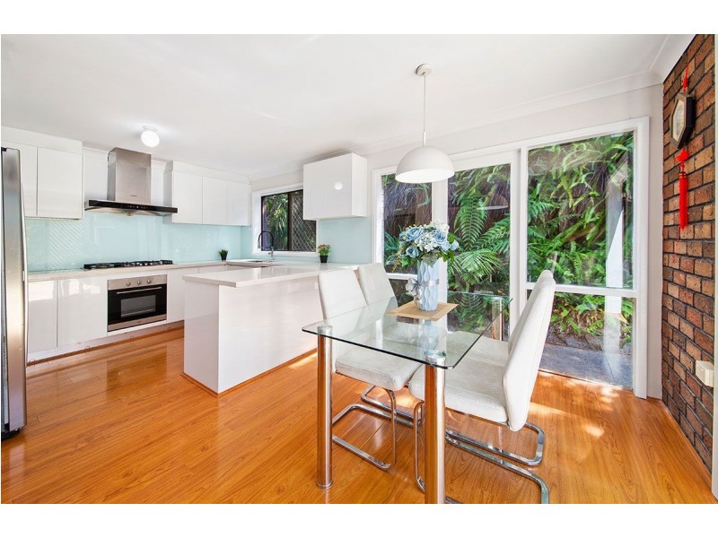 27 Dumbarton Place, Engadine NSW 2233