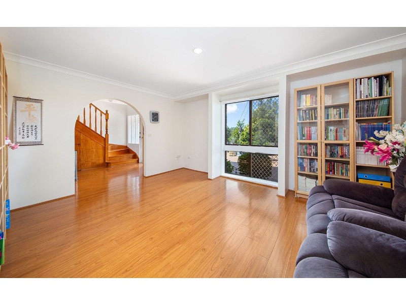 27 Dumbarton Place, Engadine NSW 2233