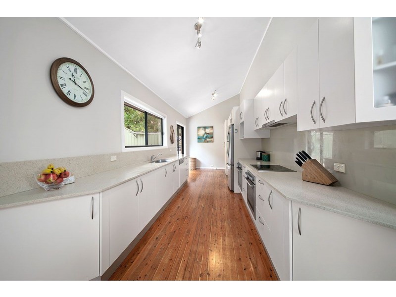 10 Electra Street, Heathcote NSW 2233