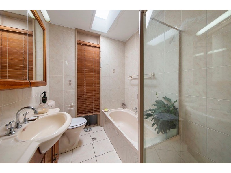 77 Kingswood Road, Engadine NSW 2233