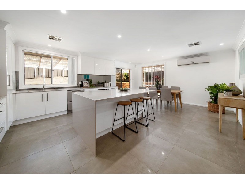 8 Mannikin Drive, Woronora Heights NSW 2233