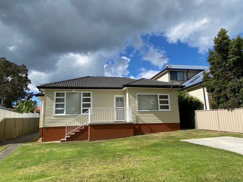 48 Wollybutt Road, Engadine NSW 2233