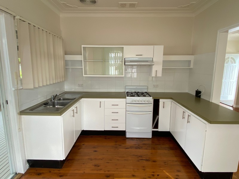 48 Wollybutt Road, Engadine NSW 2233