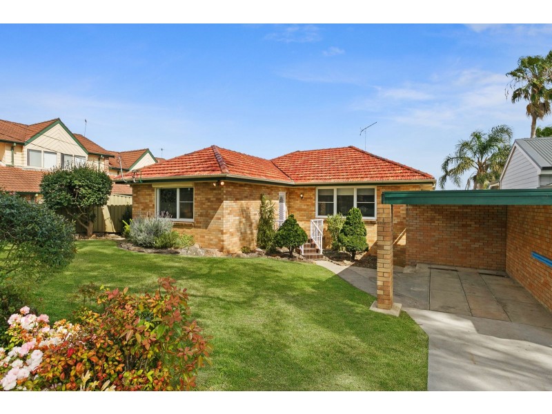 221 Woronora Road, Engadine NSW 2233