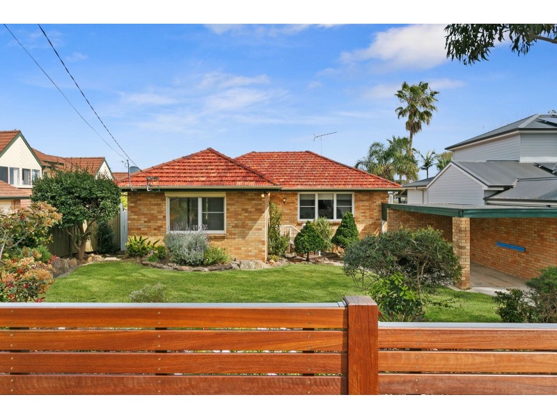 221 Woronora Road, Engadine NSW 2233