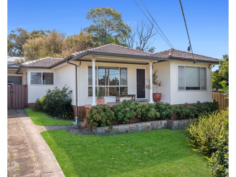 13 Poulter Avenue, Engadine NSW 2233