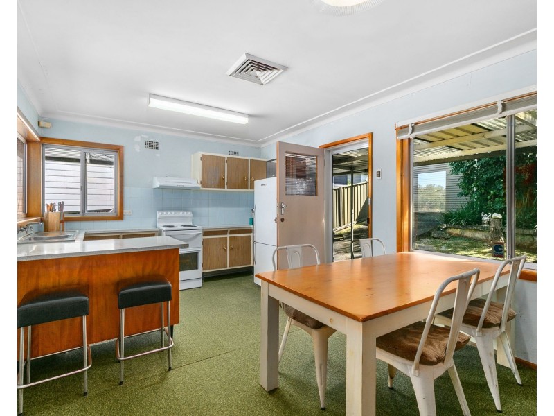 13 Poulter Avenue, Engadine NSW 2233