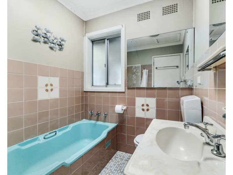 13 Poulter Avenue, Engadine NSW 2233