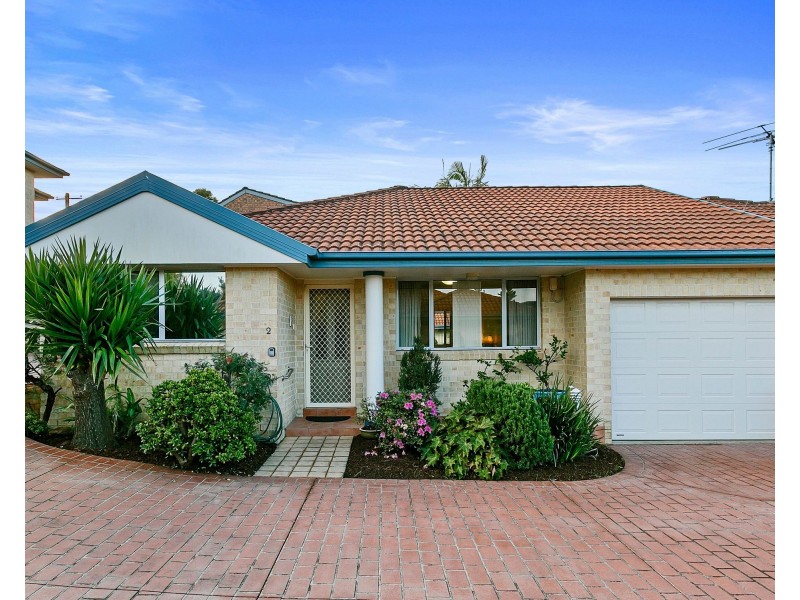 2/62-64 Old Bush Road, Yarrawarrah NSW 2233