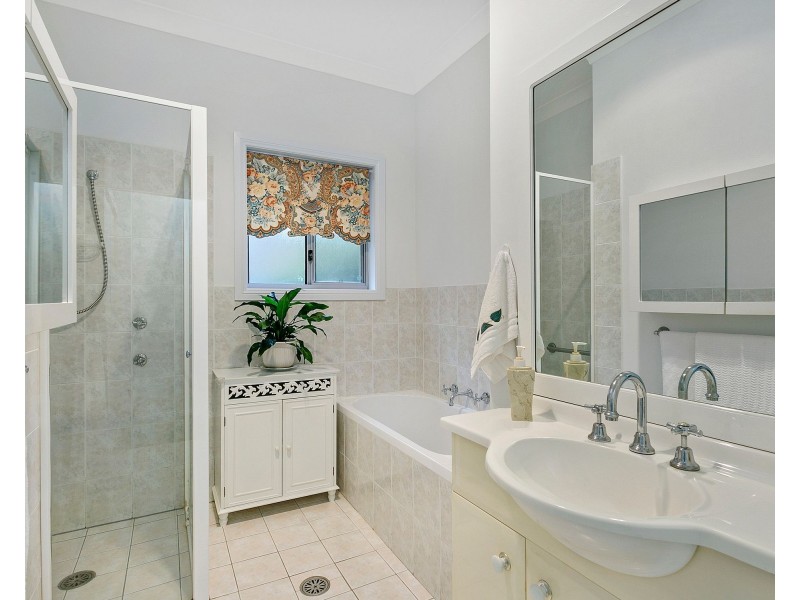 2/62-64 Old Bush Road, Yarrawarrah NSW 2233