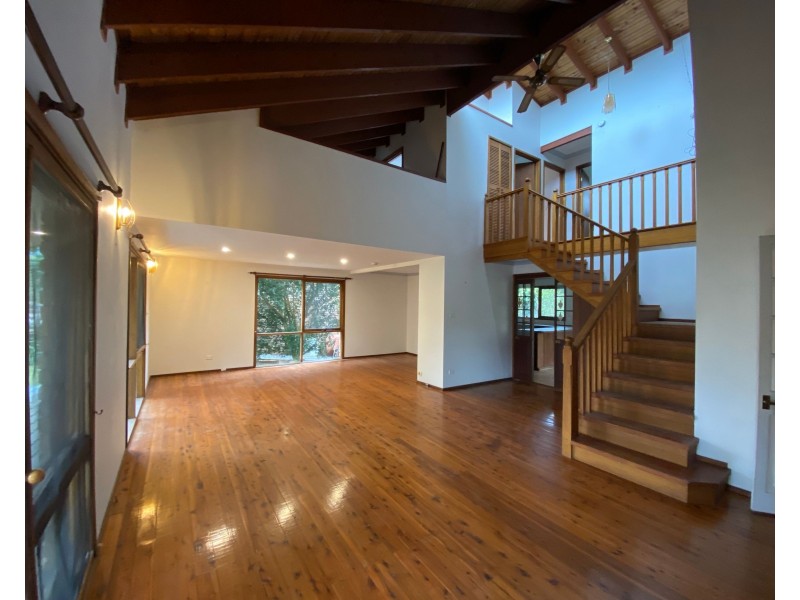 34 Spoonbill Avenue, Woronora Heights NSW 2233