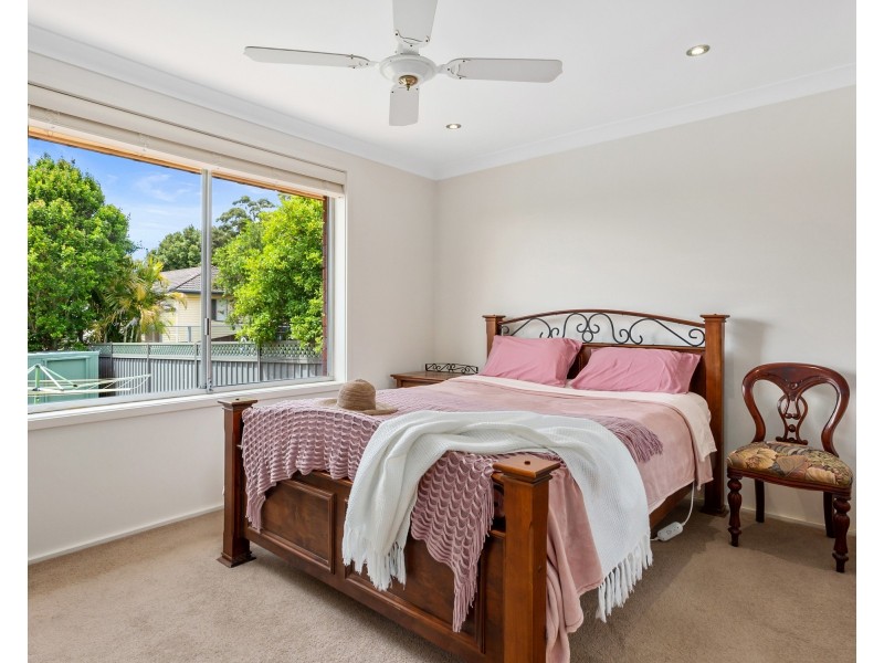 16 Poulter Avenue, Engadine NSW 2233