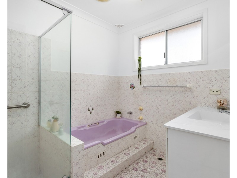 16 Poulter Avenue, Engadine NSW 2233