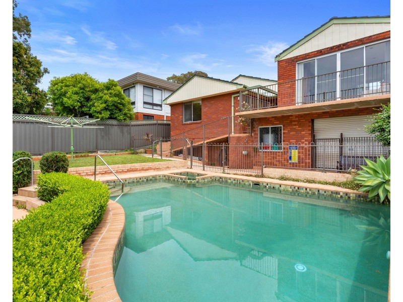 16 Poulter Avenue, Engadine NSW 2233