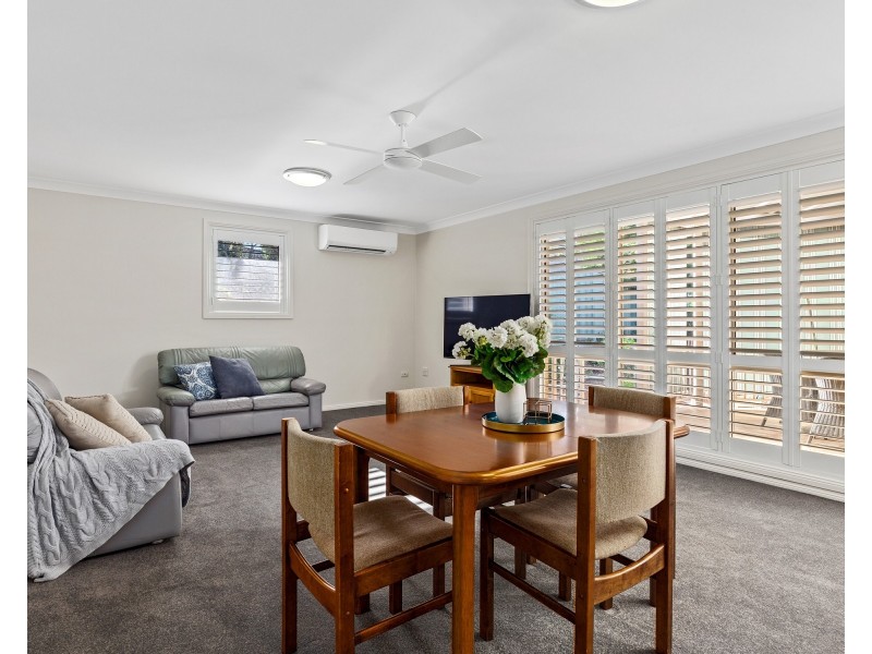4/30 Chipilly Ave, Engadine NSW 2233
