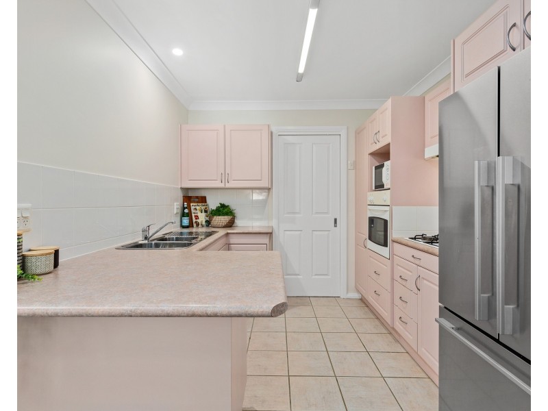 4/30 Chipilly Ave, Engadine NSW 2233