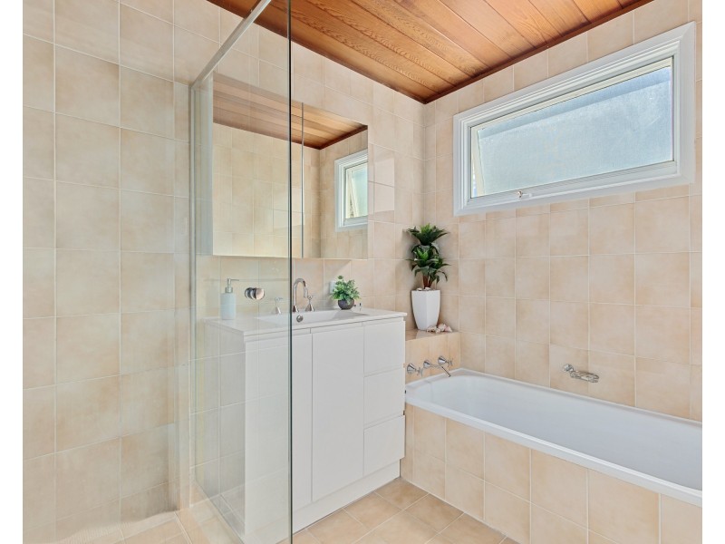 19 Tinakill Avenue, Engadine NSW 2233