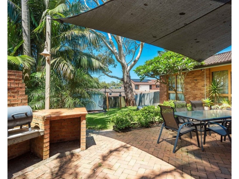 16 Old Bush Road, Yarrawarrah NSW 2233