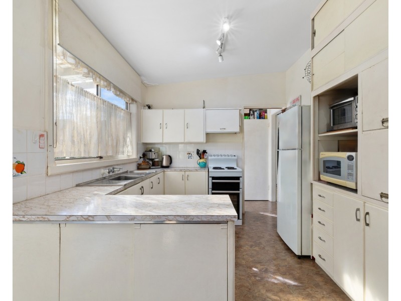 15 Glenview Place, Engadine NSW 2233