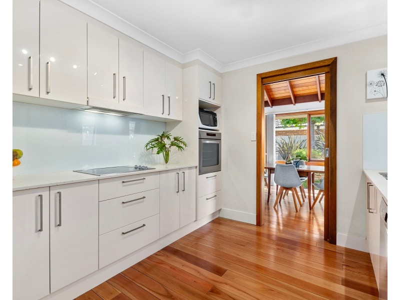 100 Warrangarree Drive, Woronora Heights NSW 2233