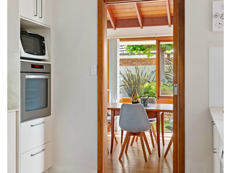 100 Warrangarree Drive, Woronora Heights NSW 2233