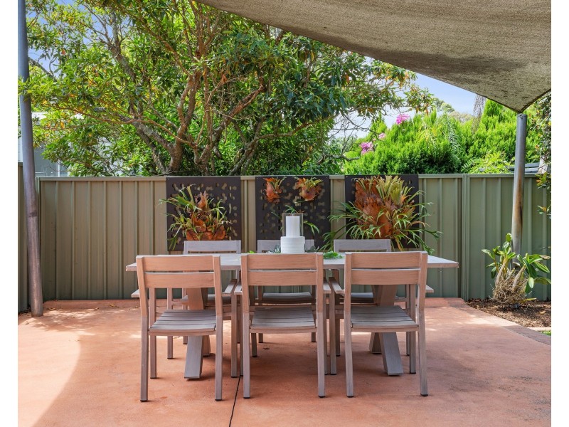 11 Strickland Street, Heathcote NSW 2233