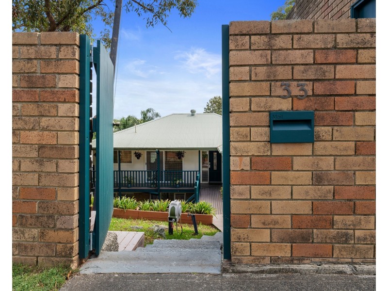 33 Laurina Avenue, Yarrawarrah NSW 2233