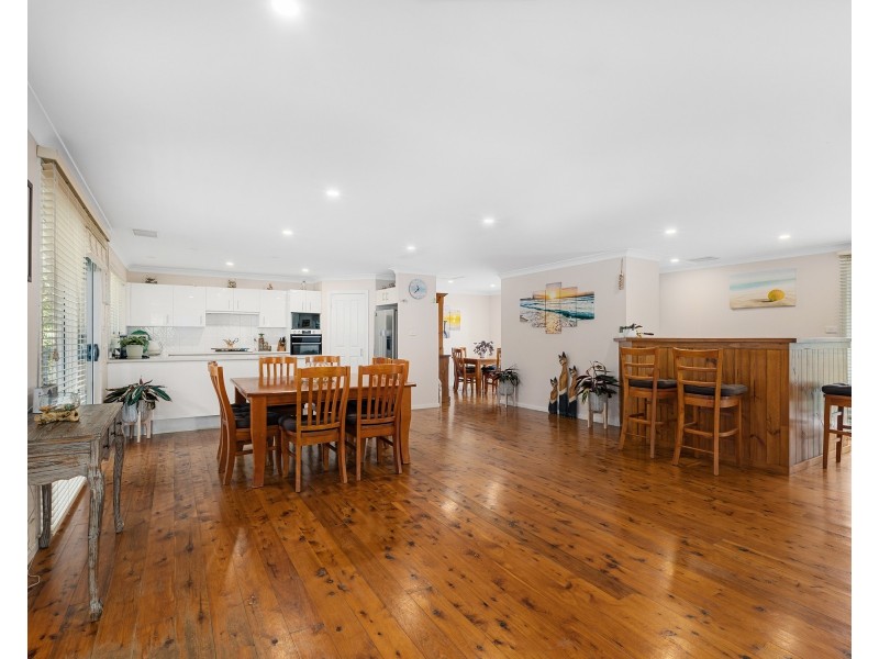 33 Laurina Avenue, Yarrawarrah NSW 2233