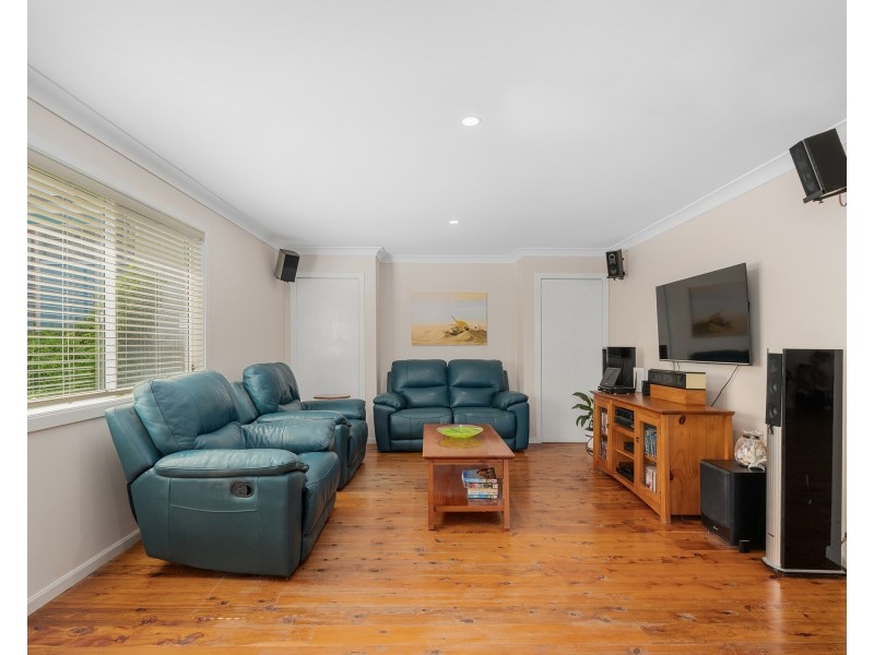 33 Laurina Avenue, Yarrawarrah NSW 2233