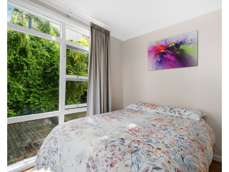 33 Laurina Avenue, Yarrawarrah NSW 2233