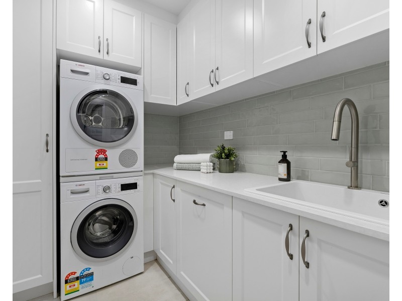 61 Cooriengah Heights Road, Engadine NSW 2233