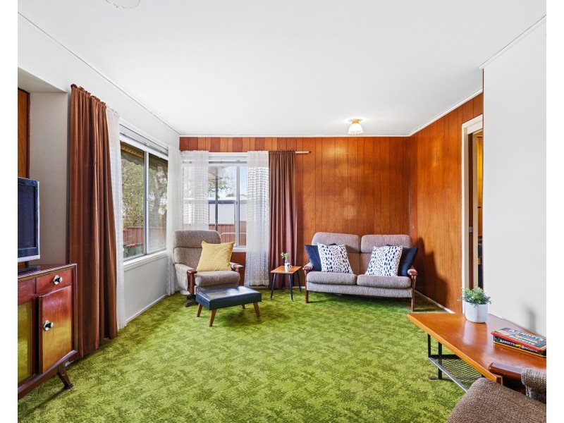 6 Thurlgona Road, Engadine NSW 2233