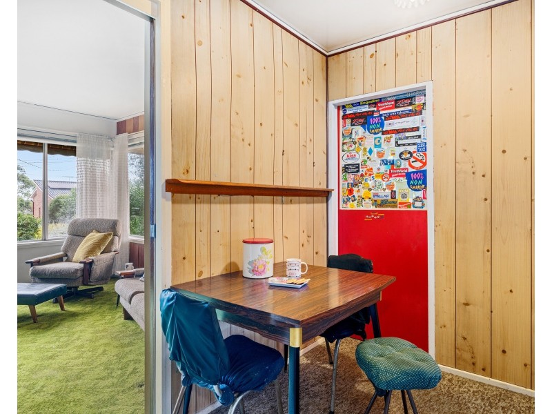 6 Thurlgona Road, Engadine NSW 2233