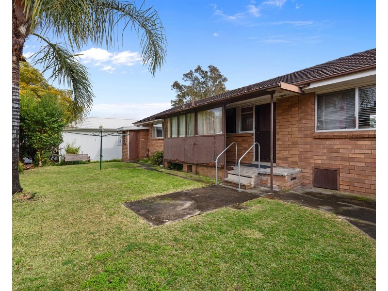 6 Thurlgona Road, Engadine NSW 2233