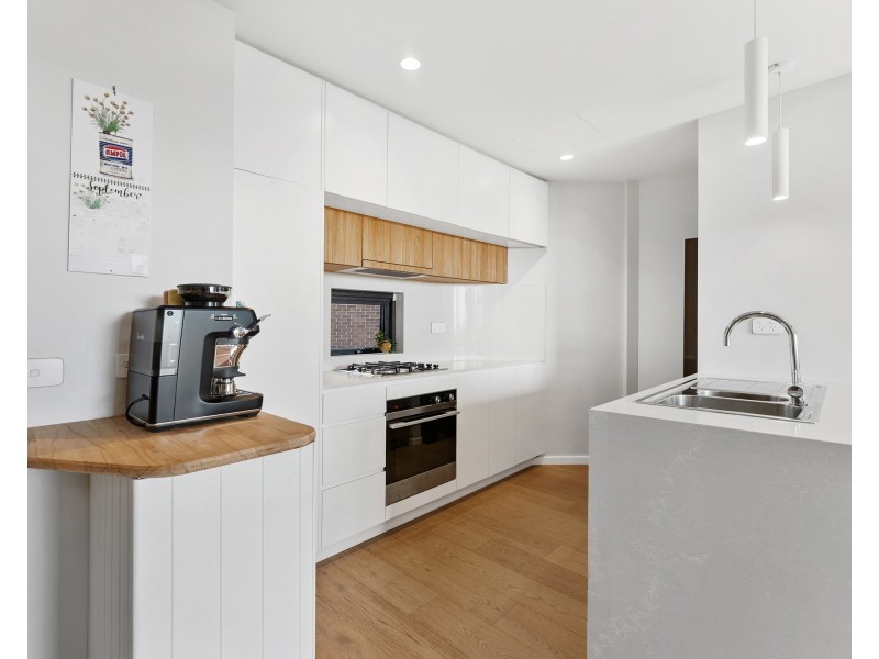 401/35 The Grand Parade, Sutherland NSW 2232
