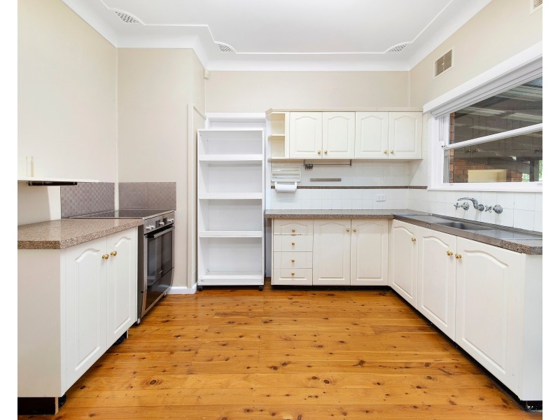56 Wollybutt Road, Engadine NSW 2233