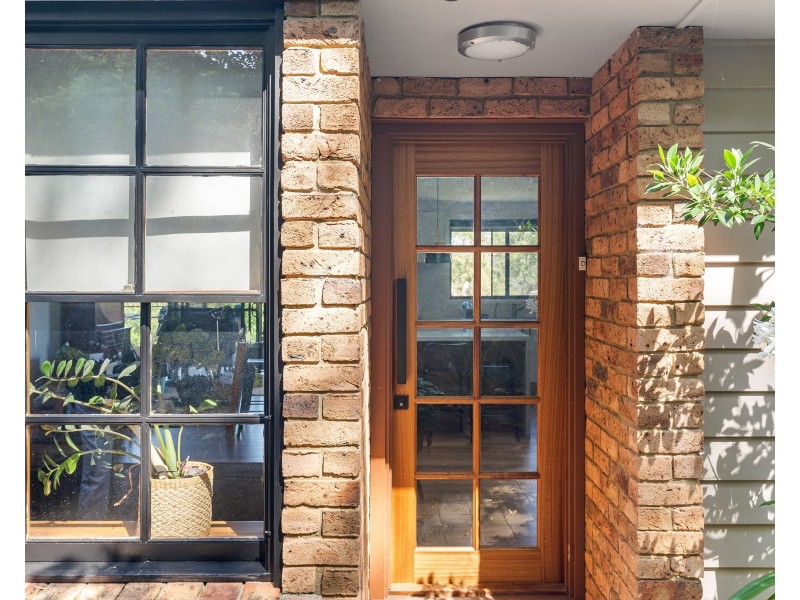 15 Sladden Road, Yarrawarrah NSW 2233