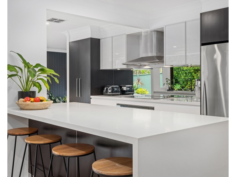 8 Kimbar Place, Yarrawarrah NSW 2233