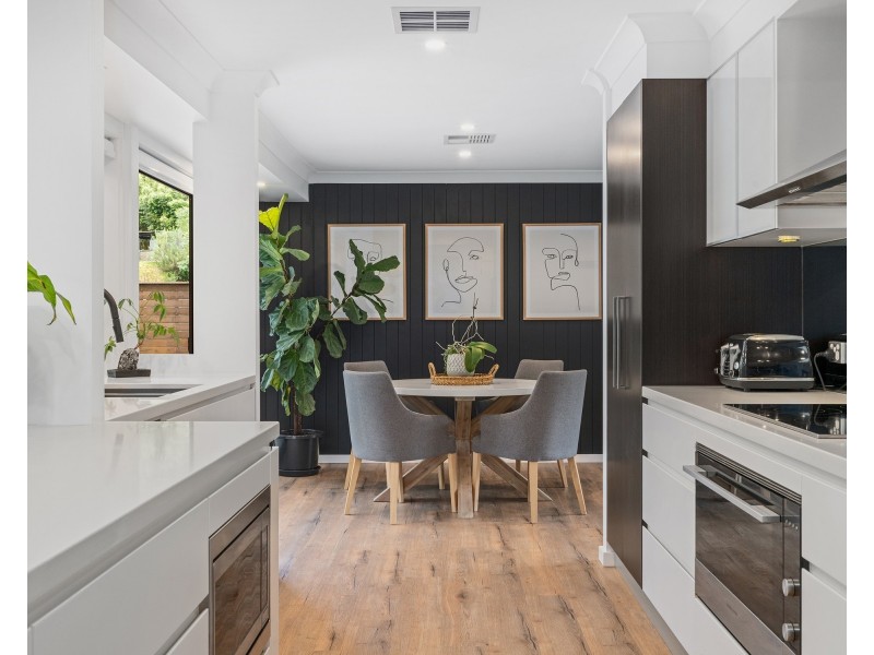 8 Kimbar Place, Yarrawarrah NSW 2233