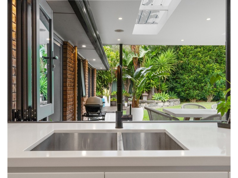 8 Kimbar Place, Yarrawarrah NSW 2233