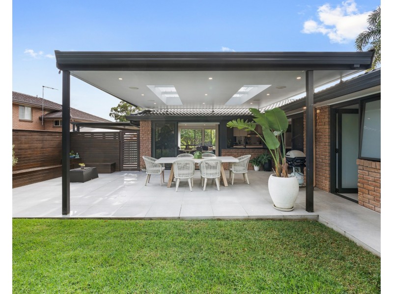 8 Kimbar Place, Yarrawarrah NSW 2233