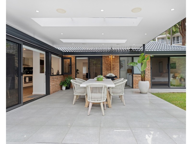 8 Kimbar Place, Yarrawarrah NSW 2233