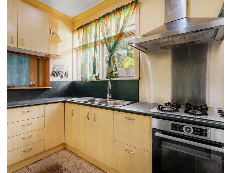 12 Short Street, Heathcote NSW 2233