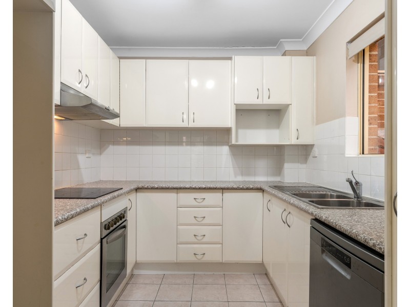 28/94-100 Linden Street, Sutherland NSW 2232